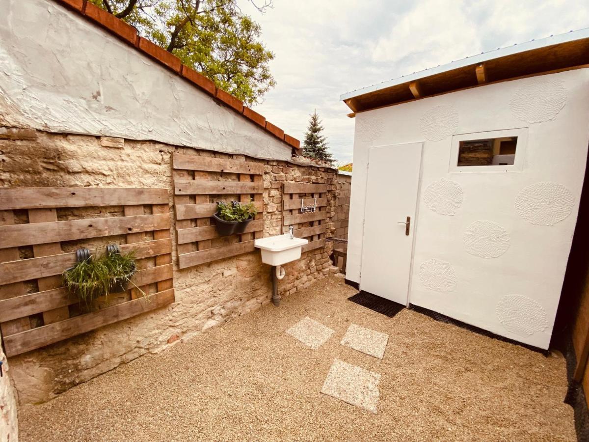 Chatky Daniel-Mikulov, A Private Campsite Just For You Bagian luar foto