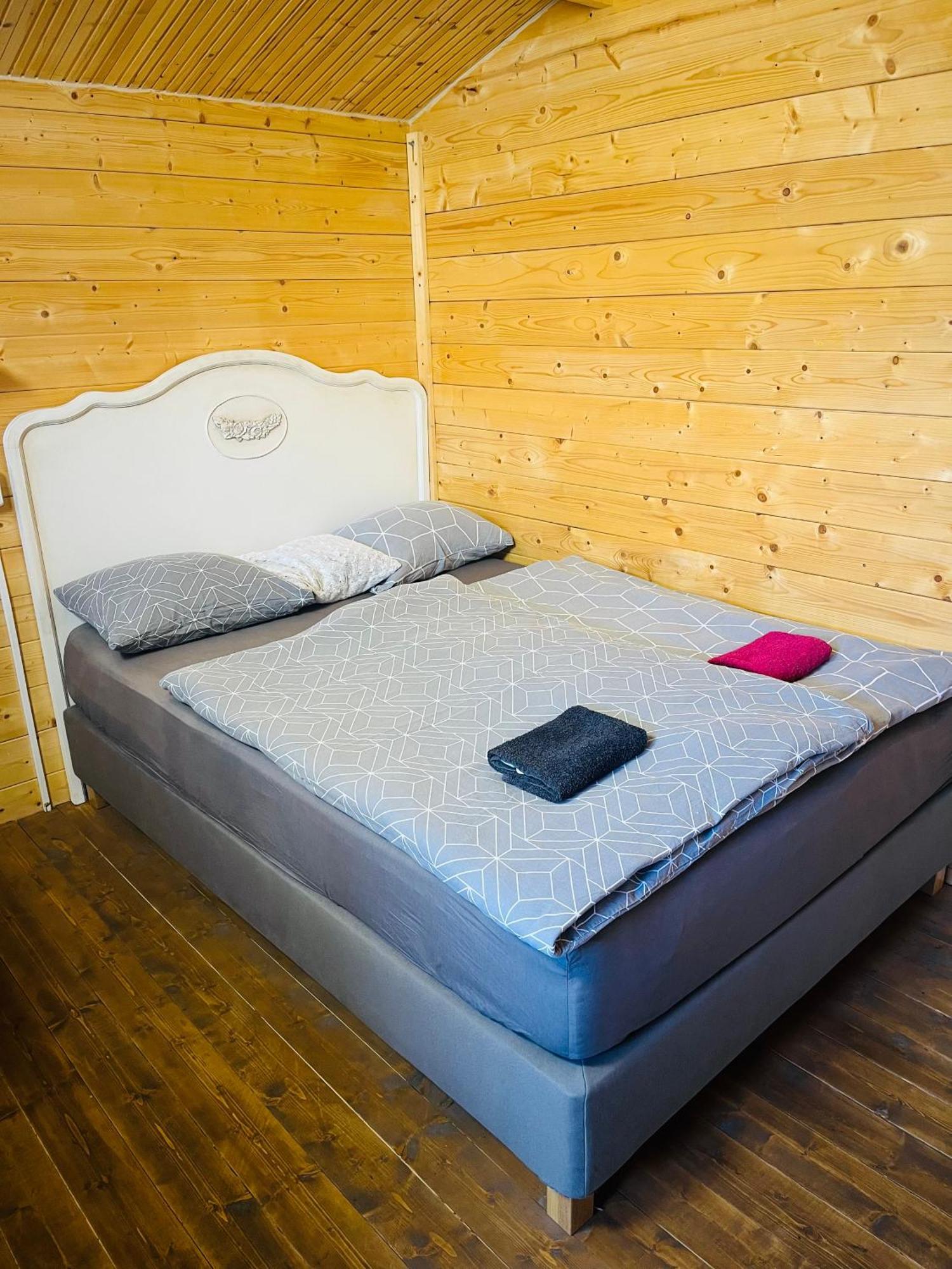 Chatky Daniel-Mikulov, A Private Campsite Just For You Bagian luar foto
